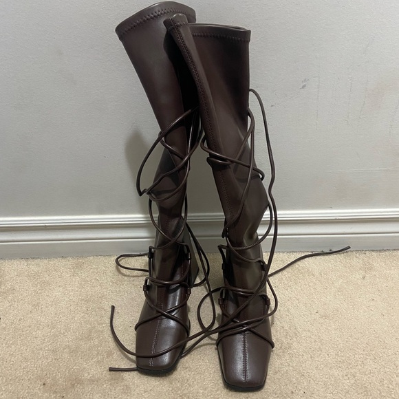 Eva vegan leather knee-high lace-up boots #boho #festivalvibes - Picture 2 of 3